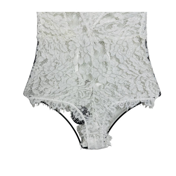 Lulus NWT Unforgettable Romance Sheer Lace Halter Thong Bodysuit White Size XS - Picture 4 of 11